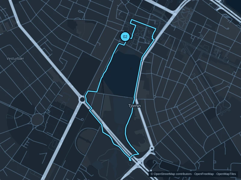 Map of the 2.8 km Tjörnin · pond and park circuit run, with start and finish marked 02.